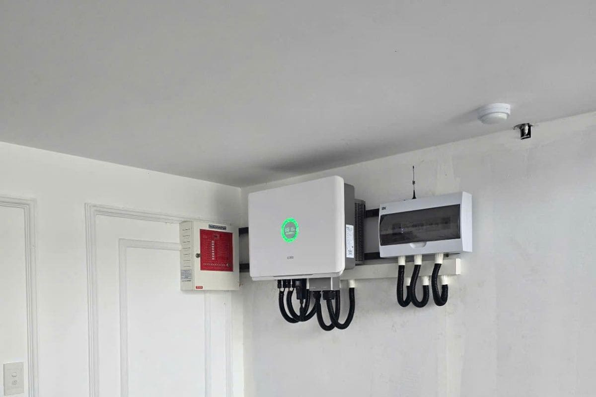 Hệ thống pin năng lượng mặt trời